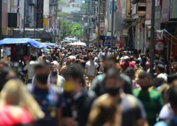 El feriado no se sintió en los negocios del casco céntrico