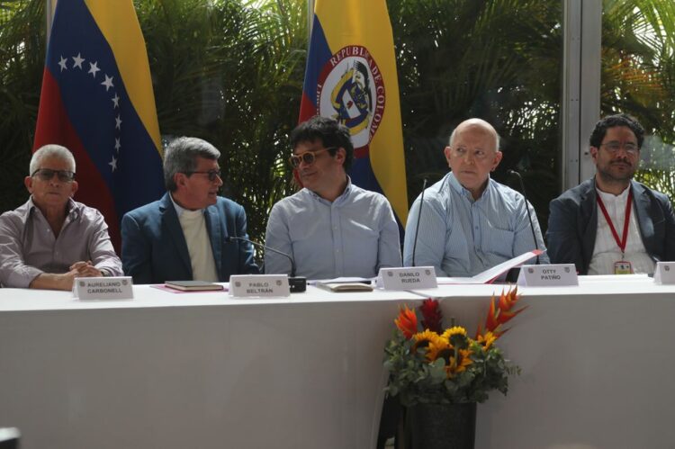 Colombia y el ELN negocian la paz