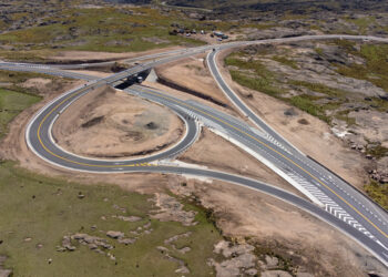 Schiaretti recorrió las obras en el acceso a la Quebrada del Condorito