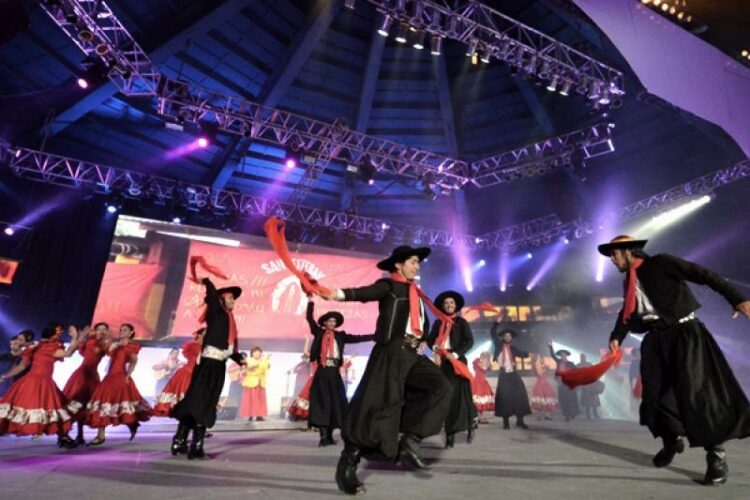 El 63° Festival de Folclore de Cosquín anunció clásicos, homenajes y una gran presencia femenina