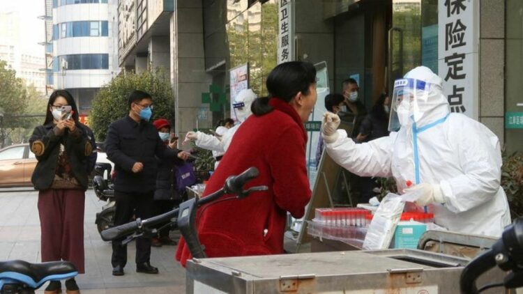 Por el coronavirus, hay problemas de suministro médico y aumento de precios en China