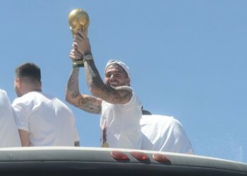 «No traten de entendernos, somos distintos!», publicó De Paul sobre la histórica convocatoria