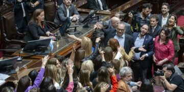 Se suspendió una tumultuosa sesión de Diputados que iba a tratar la creación de Universidades