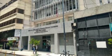 Sobreseyeron a una joven que mató a su bebé recién nacido