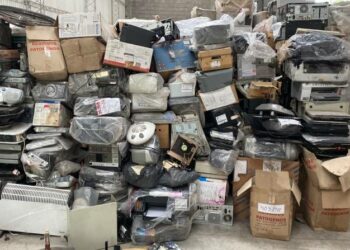 Destruyen y reciclan miles de kilos de elementos tecnológicos involucrados en causas penales