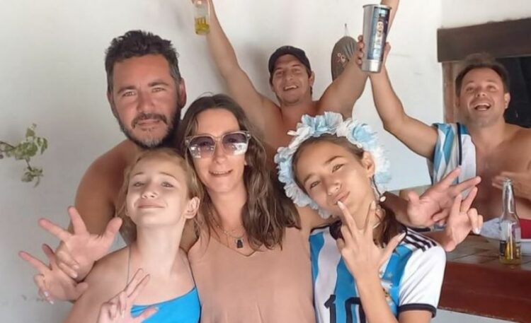 Un hincha "sacrificó" su alianza por la Selección argentina