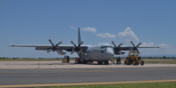 Fadea entregó un Hércules modernizado a la Fuerza Aérea