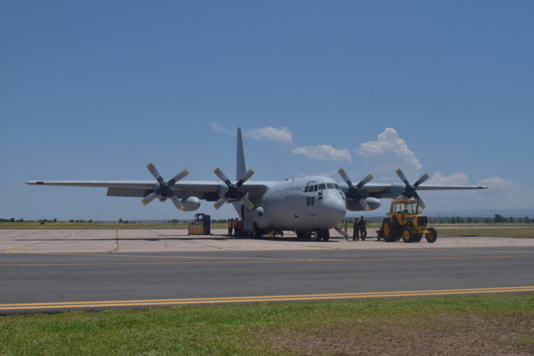 Fadea entregó un Hércules modernizado a la Fuerza Aérea