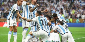 Fernández, Schiaretti y dirigentes políticos celebraron la victoria argentina