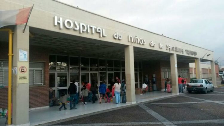 Una niña de 9 años fue hospitalizada después de sufrir el ataque de una jauría