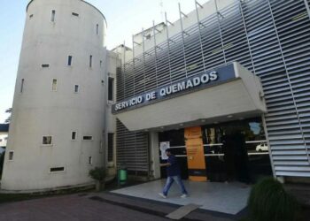 Una mujer está en grave estado tras ser quemada con alcohol
