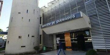 Una mujer está en grave estado tras ser quemada con alcohol