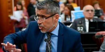 Proponen medir el agua en más hogares