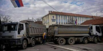 Kosovo cerró el principal paso fronterizo con Serbia