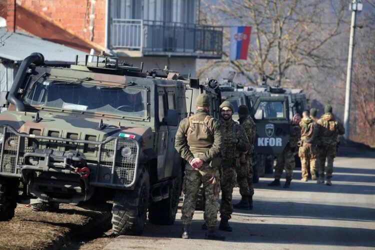 Crece la tensión con Kosovo y Serbia alerta a sus tropas