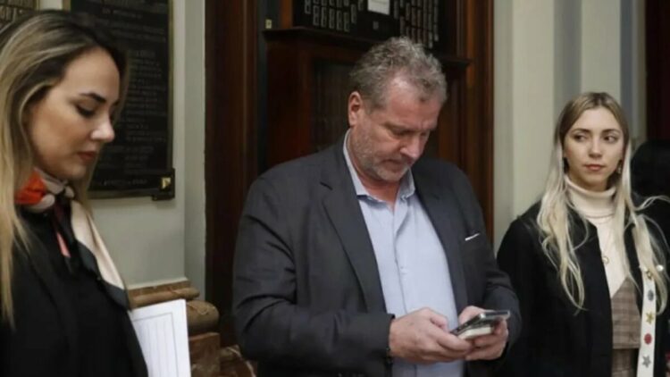 Las asesoras de Milman entregaron a la justicia sus celulares, pero una lo cambió y la otra “borró” todo