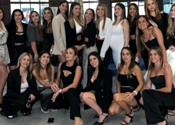 Una por una, quiénes son las parejas de los futbolistas y el DT de la Selección Argentina