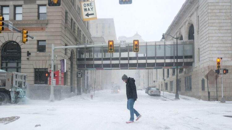 Una tormenta invernal causa cinco muertos y afecta a más del 70% de los estadounidenses