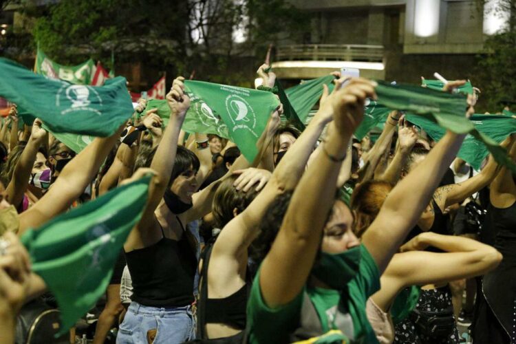 “Abrazo feminista” a dos años de la aprobación de la IVE