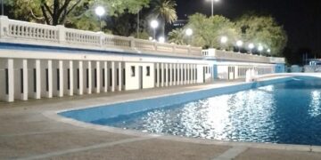 Nuevas luces en la pileta del Parque Sarmiento