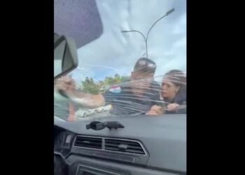 Un joven arrastró sobre el capot de su auto a dos policías de Córdoba