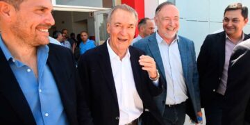 Junto a Schiaretti, Gill llamó a dialogar con todos los sectores