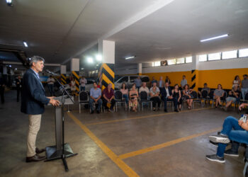 Homenaje a los torturados en la cochera del Palacio 6 de Julio