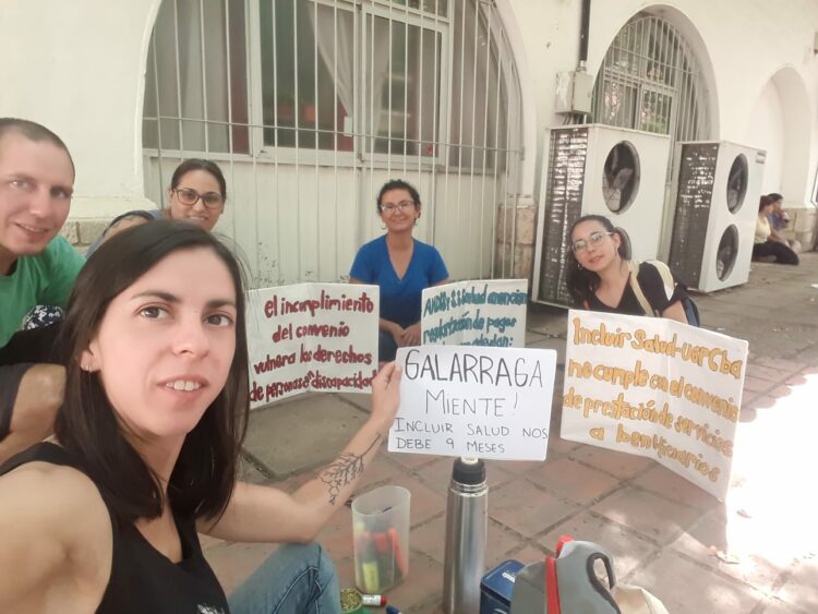 Los prestadores del programa se concentraron en el Ministerio de Salud.