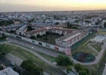 Así quedó el nuevo Paseo de la ex cárcel San Martín: un espacio revalorizado y cargado de memoria