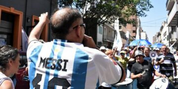 Estatales reclamaron por la reapertura de las paritarias