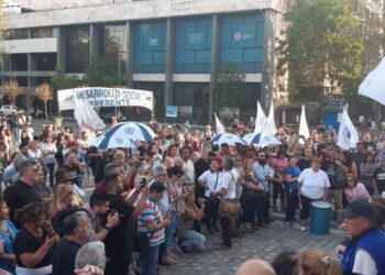 Paritarias: los estatales unen fuerzas para exigir la reapertura