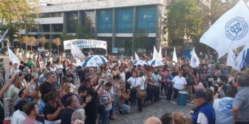 Paritarias: los estatales unen fuerzas para exigir la reapertura