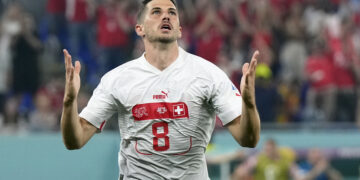 Suiza derrotó a Serbia y se metió en los octavos de final