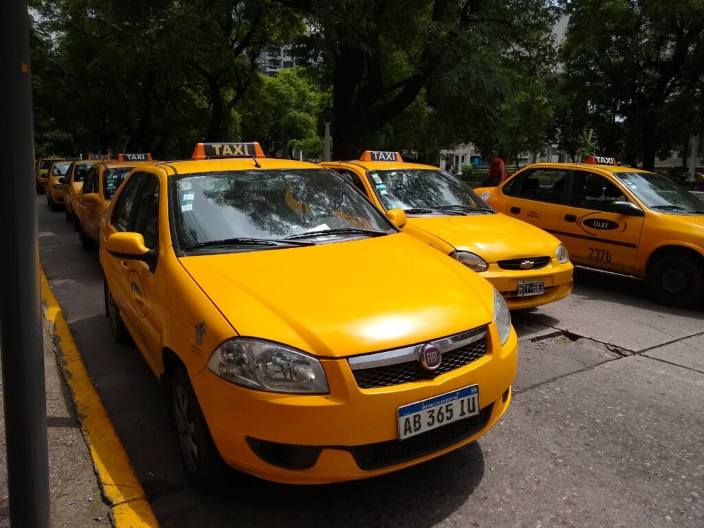 Negociaciones para garantizar los taxis en las fiestas Negociaciones para garantizar los taxis en las fiestas