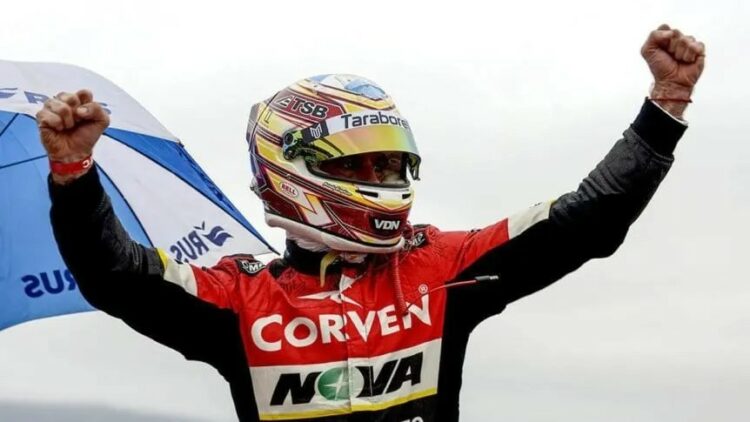 Urcera le dio el título a Torino