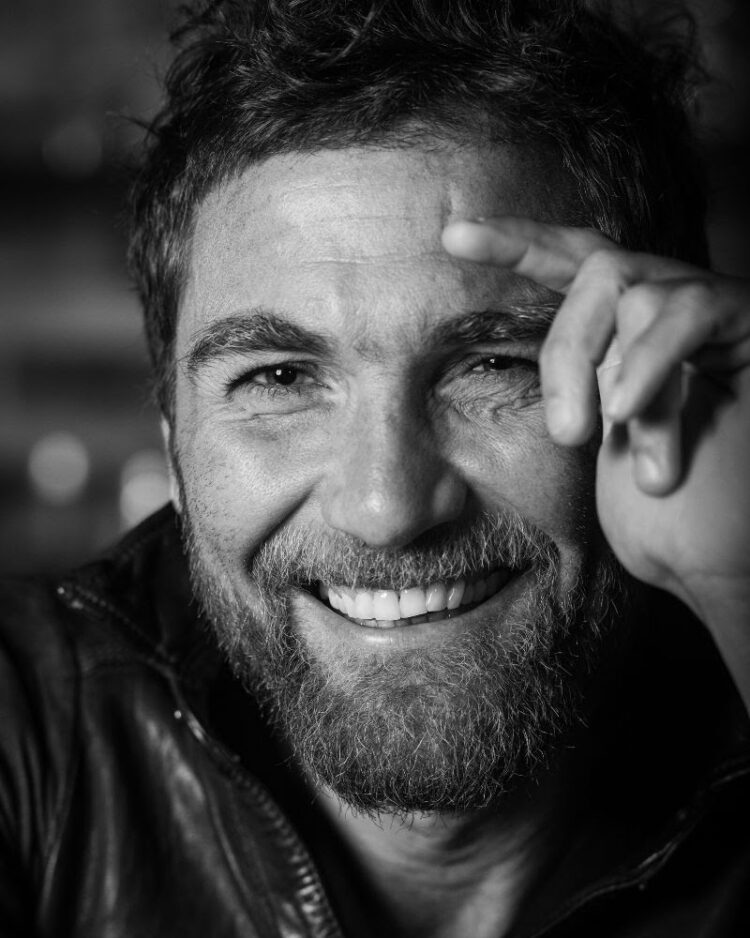 Amistad es lo primero: el nuevo álbum de Nicola Higuaín