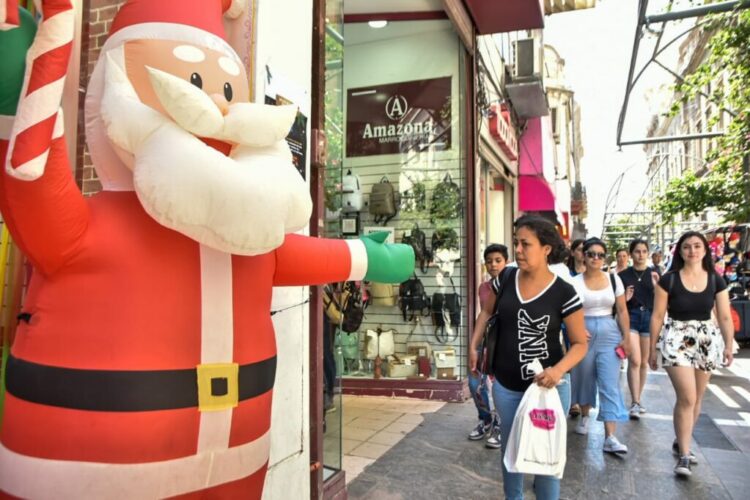 Las compras navideñas se centraron en las "necesidades postergadas" de las familias cordobesas