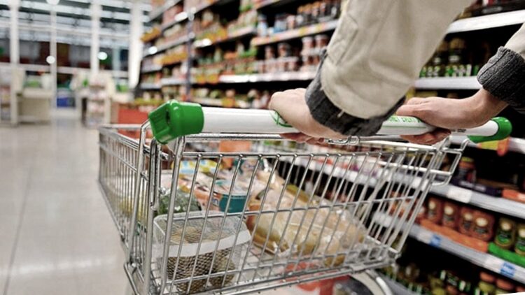 Las ventas en supermercados crecieron 3,8% en marzo y 6,9% en shoppings