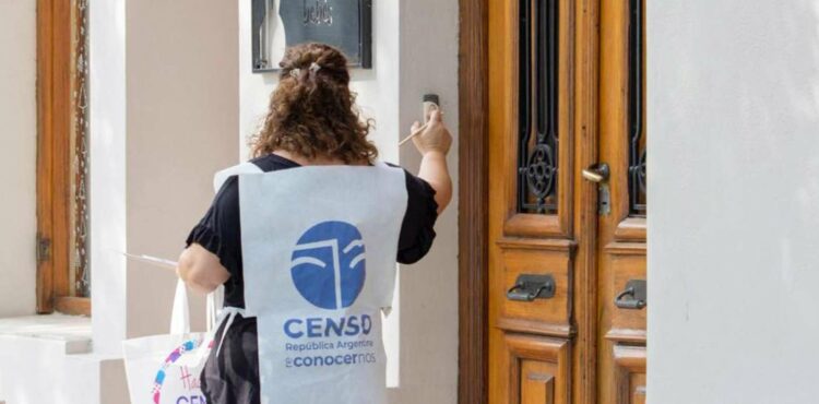 Extienden la fecha de presentación de datos bancarios para el cobro de censistas