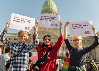 Reglamentan la ley de respuesta integral para personas con VIH y hepatitis virales