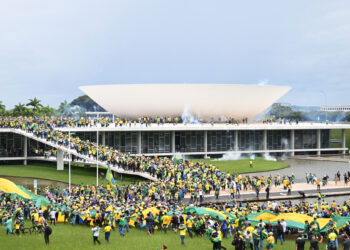 Bolsonaristas invadieron el Congreso brasileño en una manifestación contra Lula