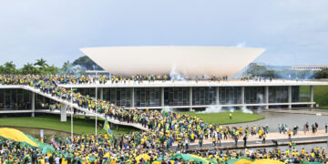 Bolsonaristas invadieron el Congreso brasileño en una manifestación contra Lula