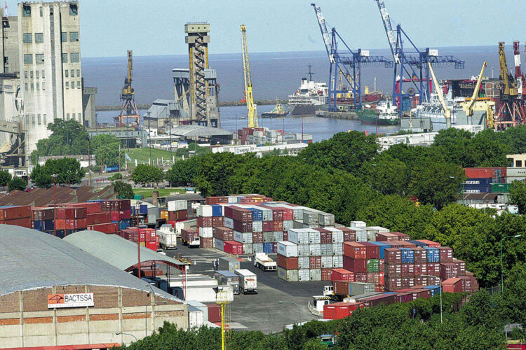 El intercambio comercial cerró 2022 con un superávit de US$ 6.923 millones