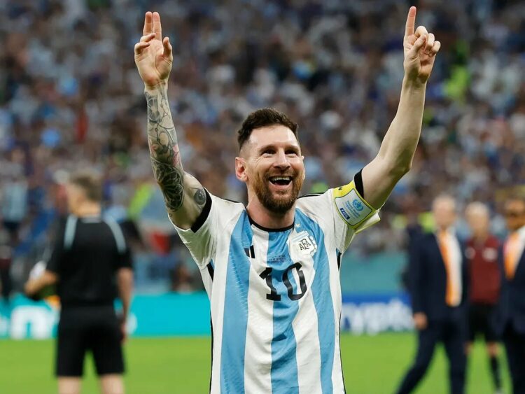 El diario británico The Guardian eligió a Messi como el mejor futbolista del 2022