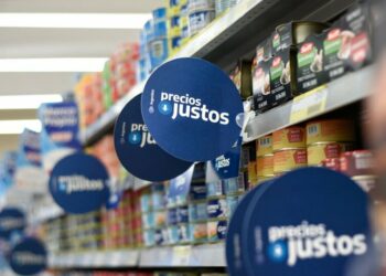 Las organizaciones sociales participan en los controles de precios junto a camineros