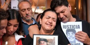 «No le deseo a nadie ver lo que yo vi en el cuerpo de Fer», dijo el suegro del joven asesinado por rugbiers