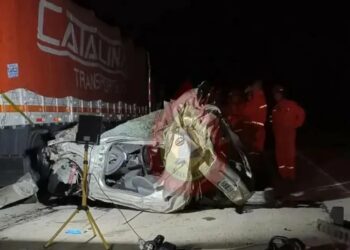 Chocó con dos camiones, quedó atrapado y murió en la autopista Córdoba – Rosario