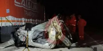 Chocó con dos camiones, quedó atrapado y murió en la autopista Córdoba – Rosario