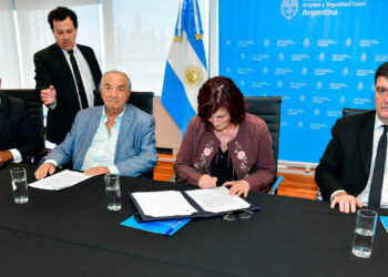 Comercio cerró la paritaria anual con una suba del 101%