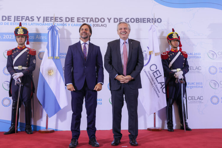 El presidente uruguayo le respondió a Massa: "Me parece Disneylandia"